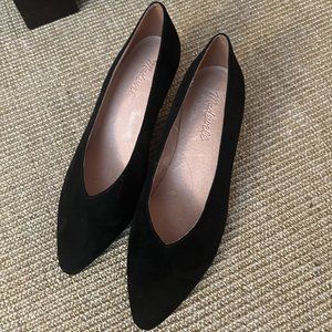 Madewell Black Velvet 1.5” Court Heels in Size 8 – Brand New